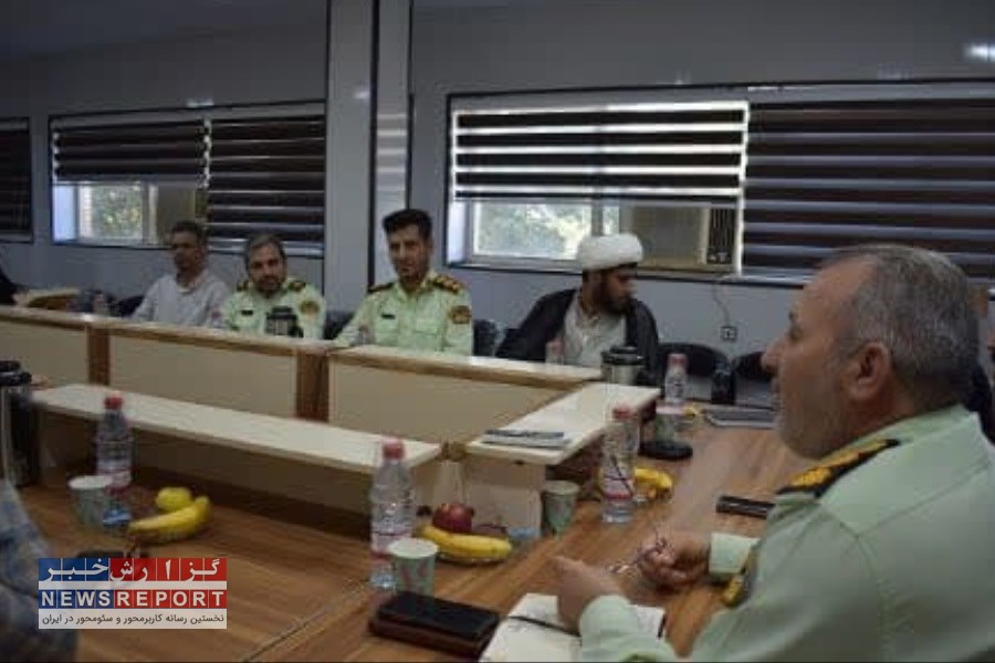 فرمانده انتظامی لامرد با خانواده شهدای انتظامی شهرستان دیدار کرد