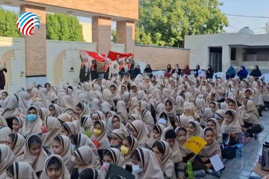 آیین باشکوه میلاد حضرت زینب(س) و تقدیر از مقام پرستار در آموزشگاه شهید خسروی