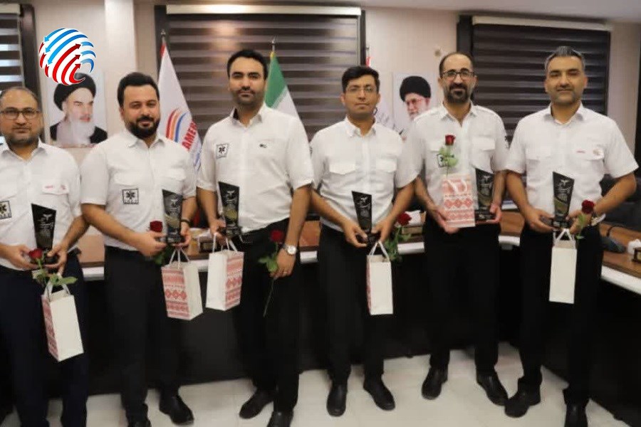 تجلیل از پرستاران آقا در منطقه ویژه اقتصادی لامرد