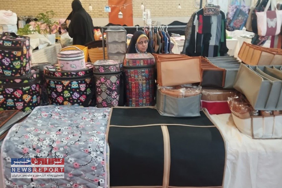 نمایشگاه اقتصاد مقاومتی با محوریت توانمندی بانوان کارآفرین در بافق افتتاح شد