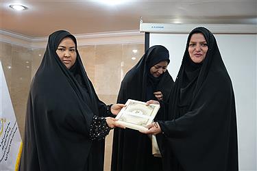 تصویر سفره امام رضا(ع) در پایتخت؛ گردهمایی خادمان آبشار عاطفه‌ها برای رفع محرومیت